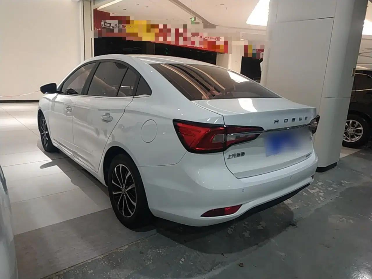 Roewe i5 2020 1.5L Automatic 4G Connect Luxury Flagship Edition — миниатюра 4