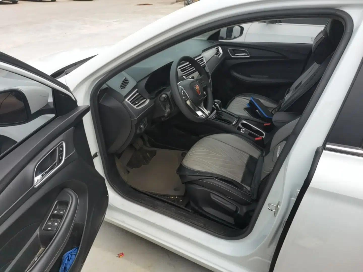 Roewe i5 2020 1.5L Automatic 4G Connect Luxury Flagship Edition — миниатюра 18