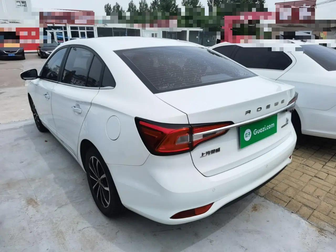 Roewe i5 2020 1.5L Automatic 4G Connect Luxury Flagship Edition — миниатюра 4