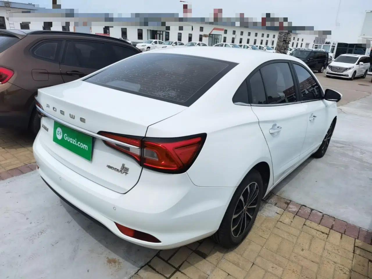 Roewe i5 2020 1.5L Automatic 4G Connect Luxury Flagship Edition — миниатюра 6