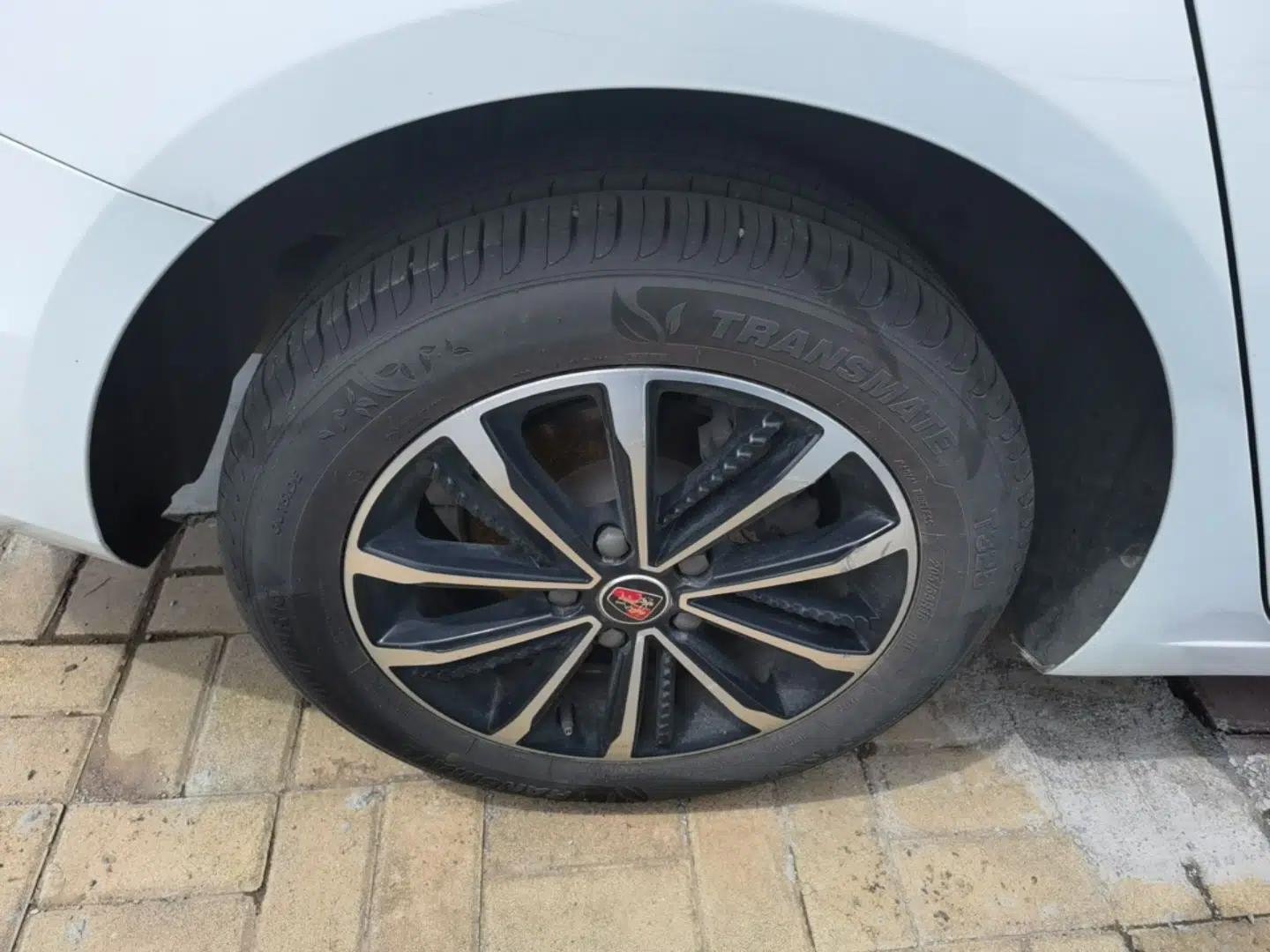 Roewe i5 2020 1.5L Automatic 4G Connect Luxury Flagship Edition — миниатюра 10