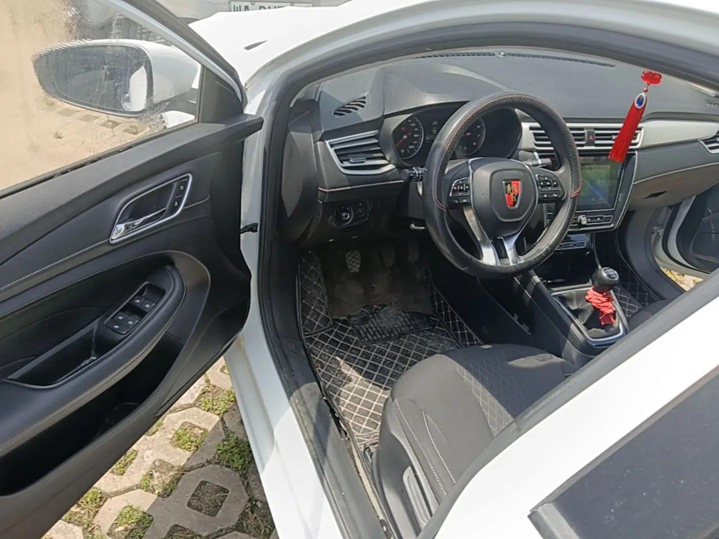 Roewe i5 2020 1.5L Manual 4G Connect Luxury Edition — миниатюра 19