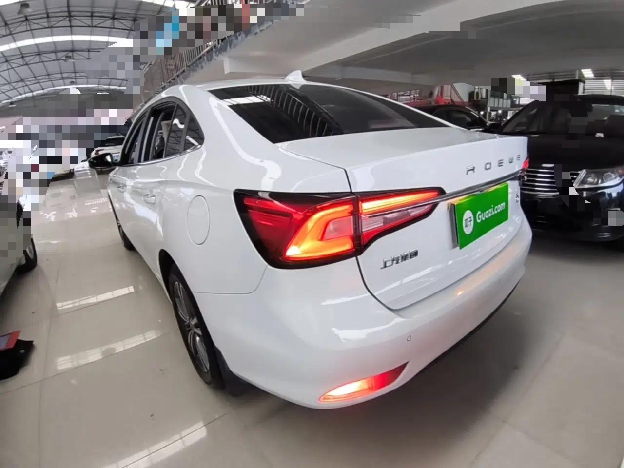 Roewe i5 2019 1.5L Manual 4G Connectable Langhao Edition — миниатюра 4