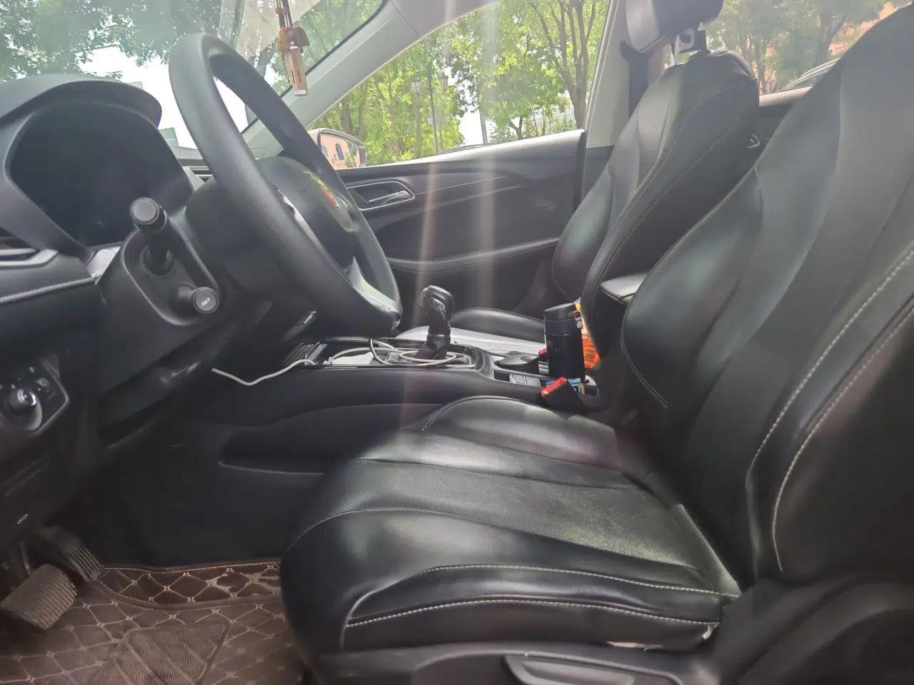 Roewe i5 2020 1.5L Automatic 4G Connect Luxury Flagship Edition — миниатюра 16