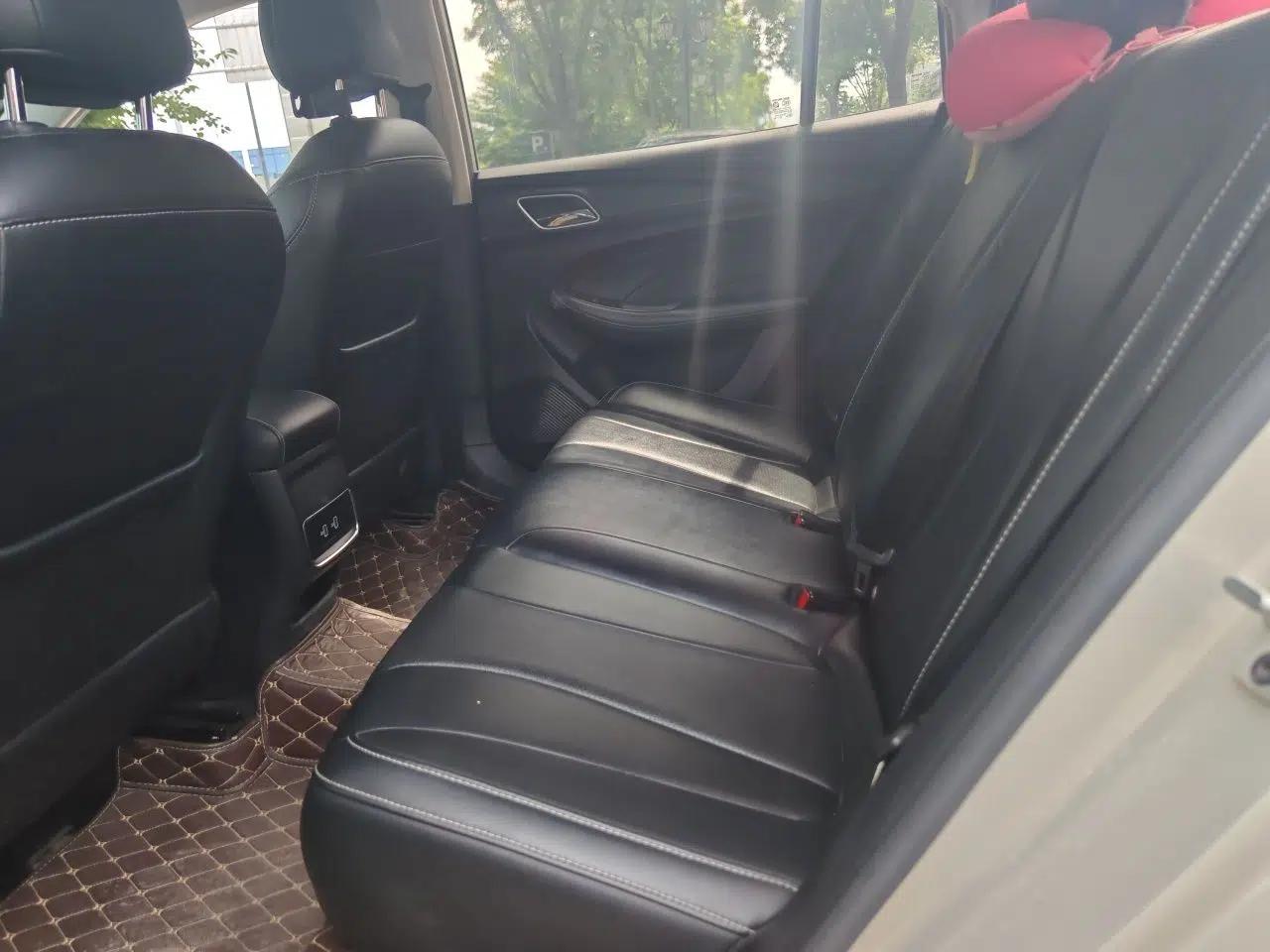 Roewe i5 2020 1.5L Automatic 4G Connect Luxury Flagship Edition — миниатюра 18
