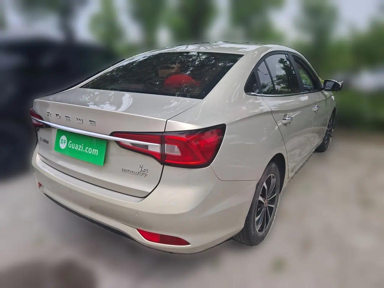 Roewe i5 2020 1.5L Automatic 4G Connect Luxury Flagship Edition — миниатюра 6
