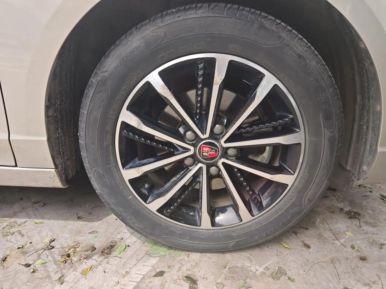 Roewe i5 2020 1.5L Automatic 4G Connect Luxury Flagship Edition — миниатюра 8