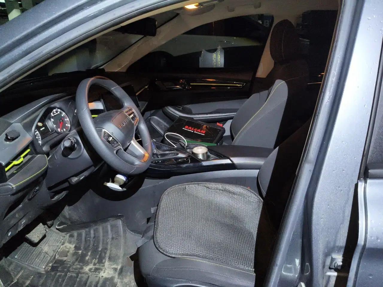 Roewe i5 2021 1.5L CVT Platinum Edition — миниатюра 16