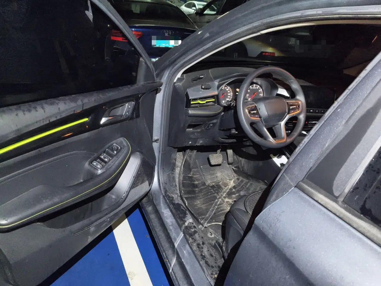 Roewe i5 2021 1.5L CVT Platinum Edition — миниатюра 17
