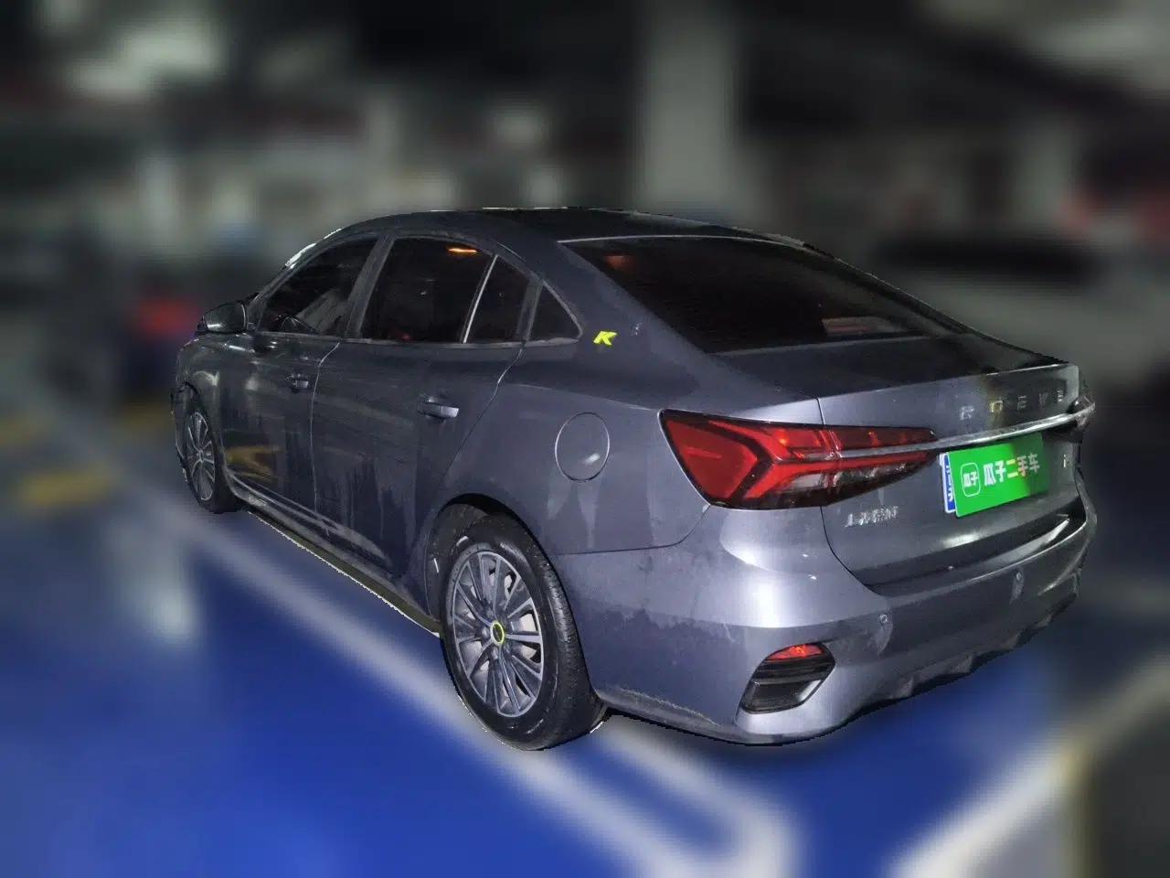 Roewe i5 2021 1.5L CVT Platinum Edition — миниатюра 4