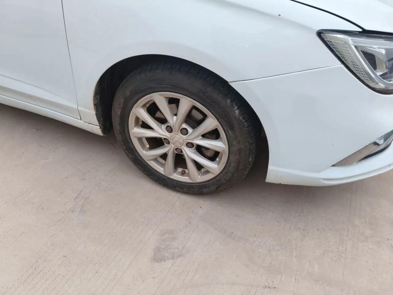 Roewe i5 2020 1.5L Automatic 4G Connected Linghao Edition — миниатюра 8