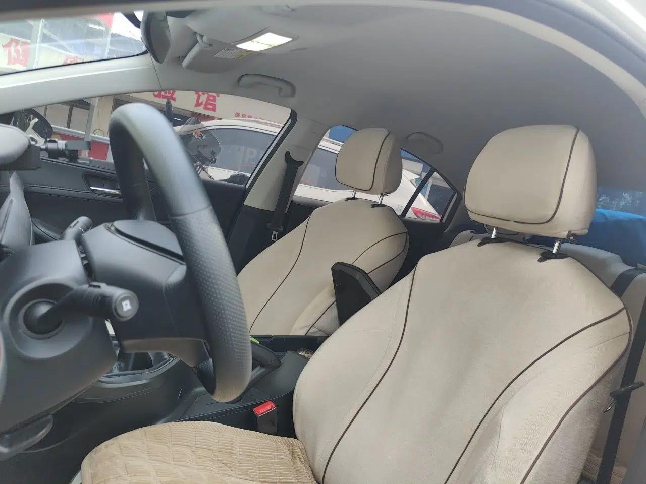 Roewe i5 2023 1.5L Manual Comfort Edition — миниатюра 16