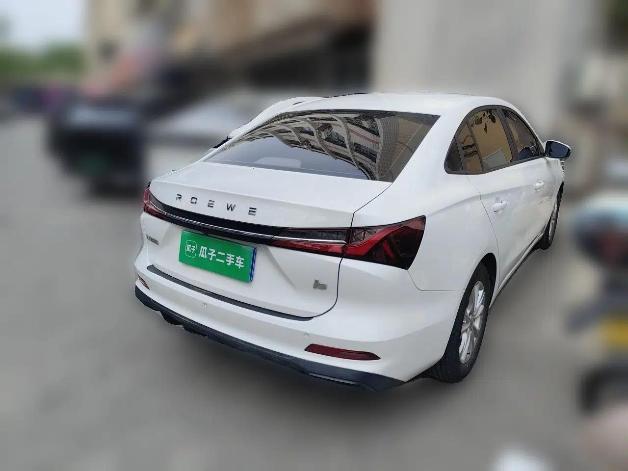 Roewe i5 2023 1.5L Manual Comfort Edition — миниатюра 6