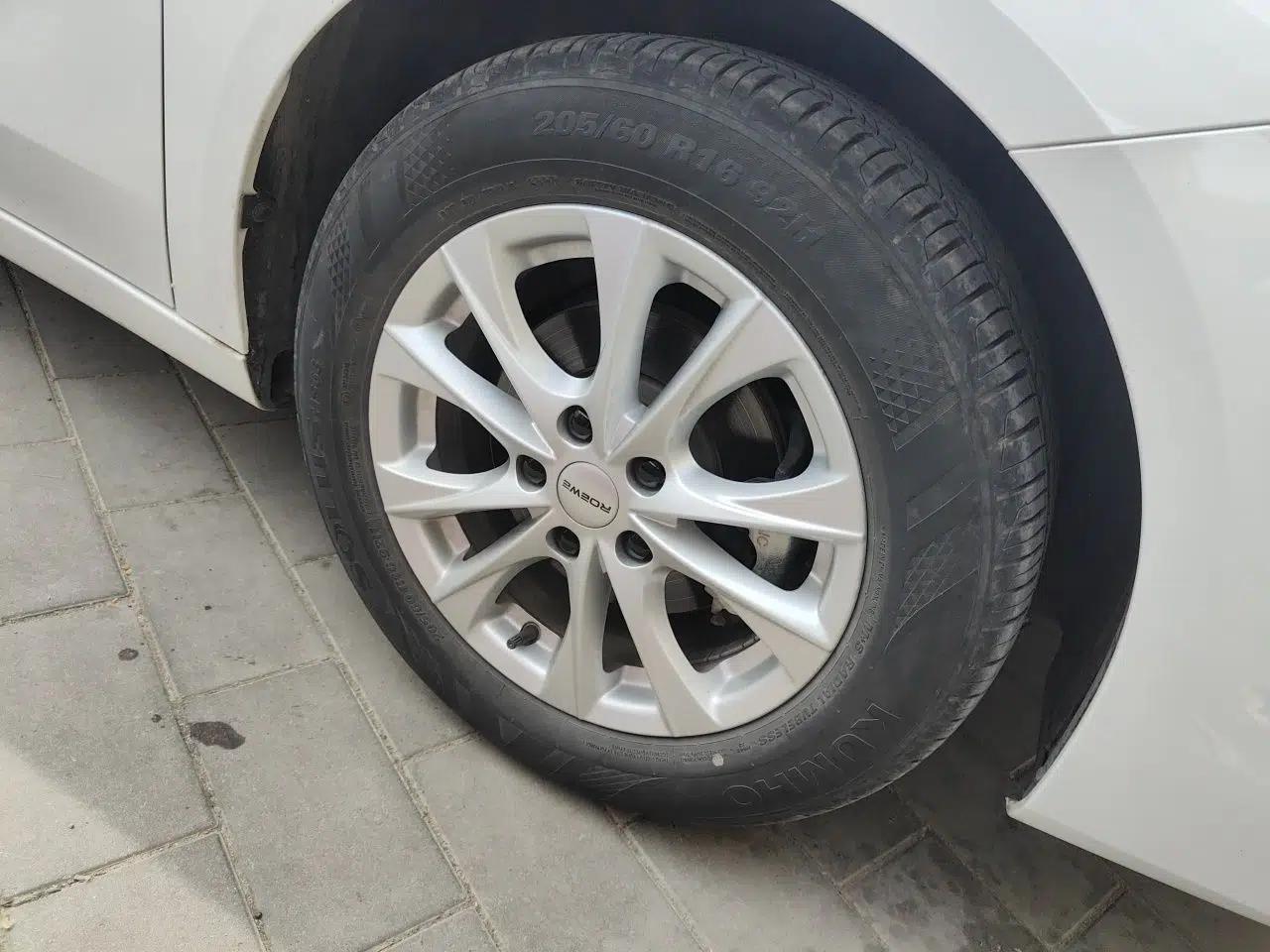 Roewe i5 2023 1.5L Manual Comfort Edition — миниатюра 8