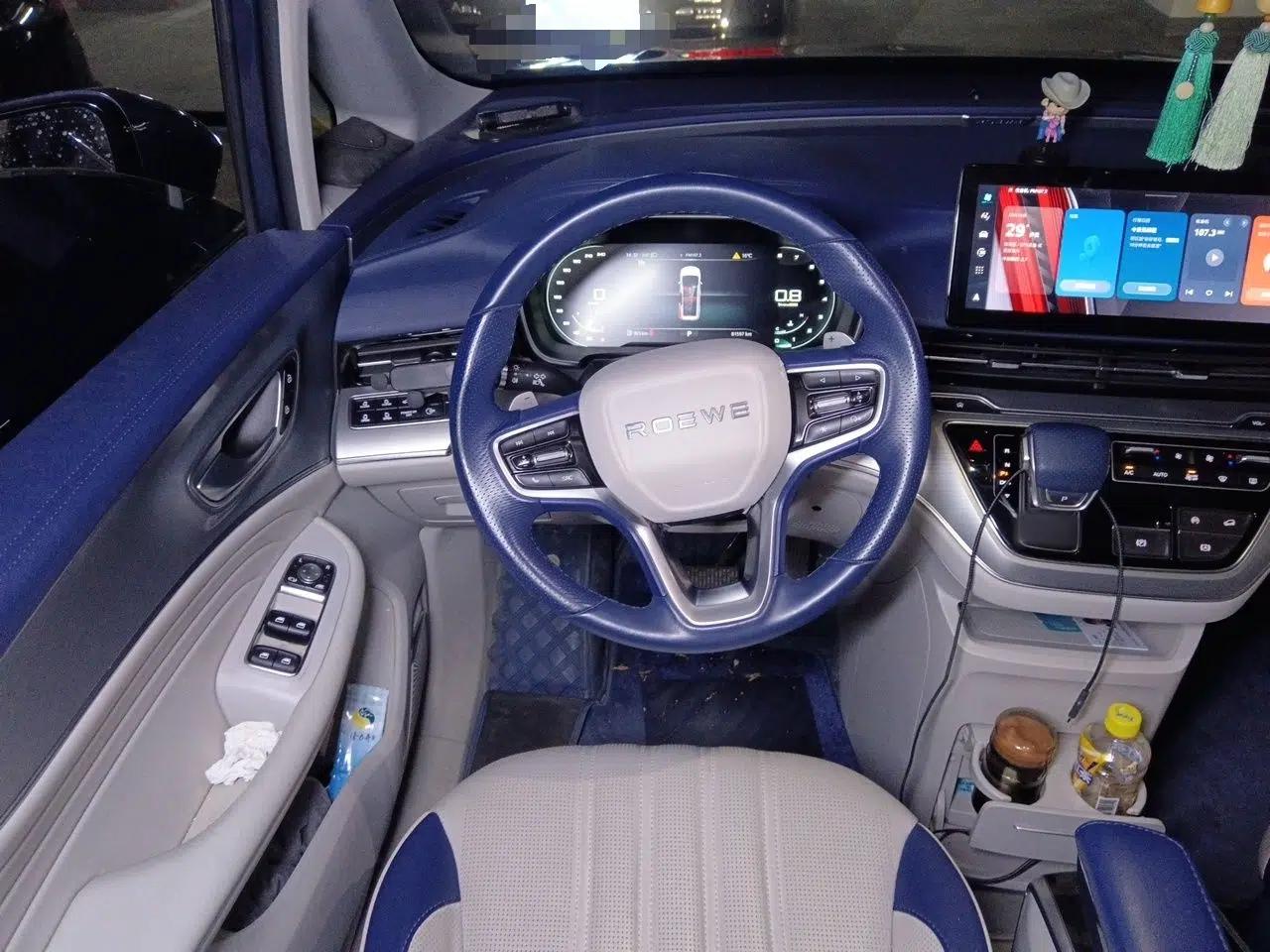 Roewe iMAX8 2021 400TGI Supreme Series Prestige Edition — миниатюра 11