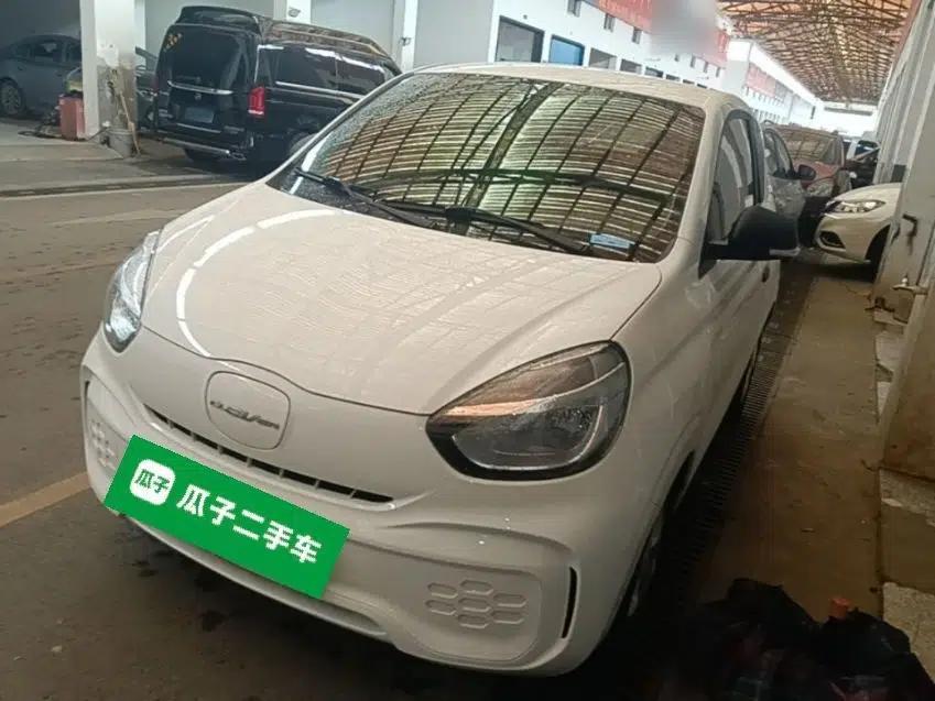 Roewe Clever 2021 302 km New Four-Seater Super-Efficient Version — миниатюра 1