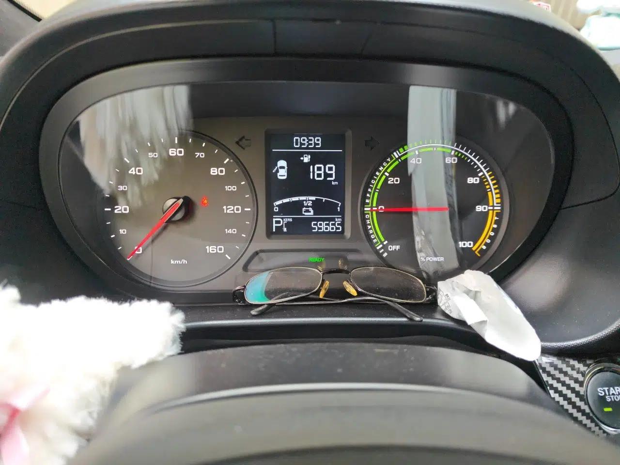 Roewe Clever 2022 311km QiQi BoBo Edition — миниатюра 9