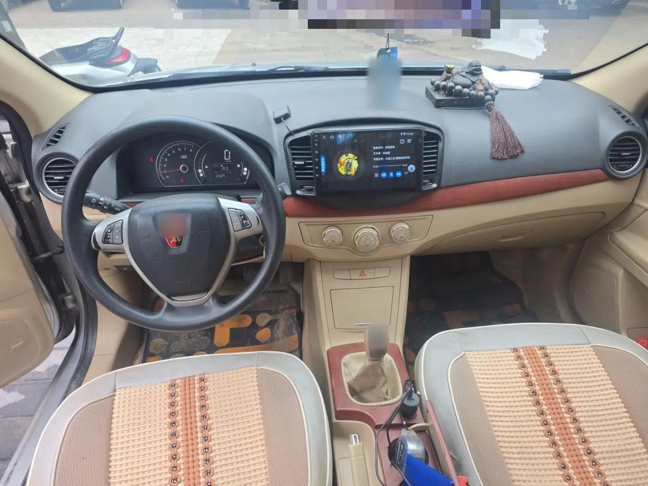 Roewe 350 2013 350C 1.5L Manual Swift Edition — миниатюра 10