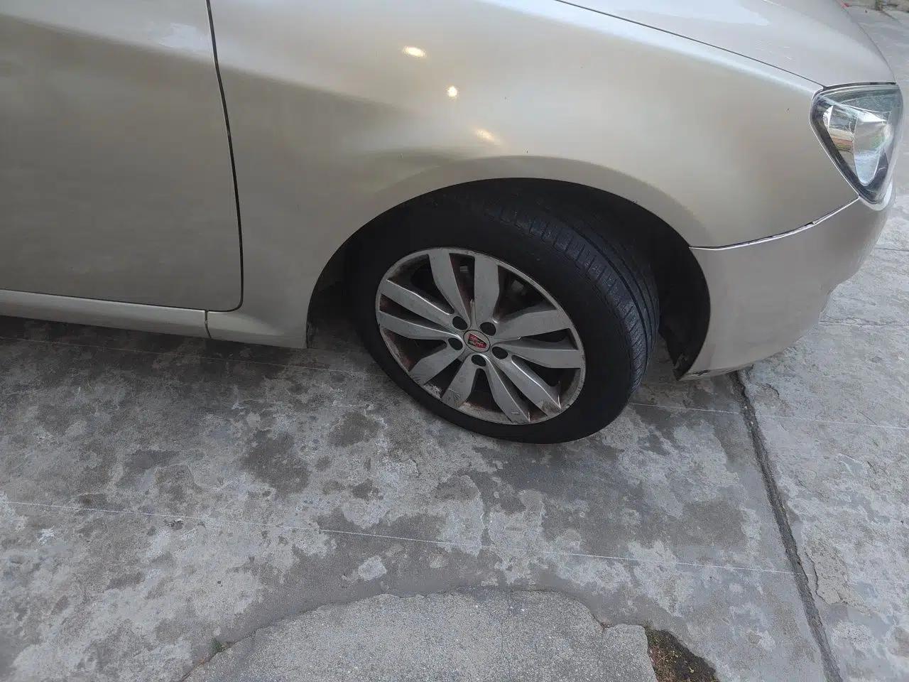 Roewe 350 2015 1.5L Automatic Luxury Sunroof Edition — миниатюра 8