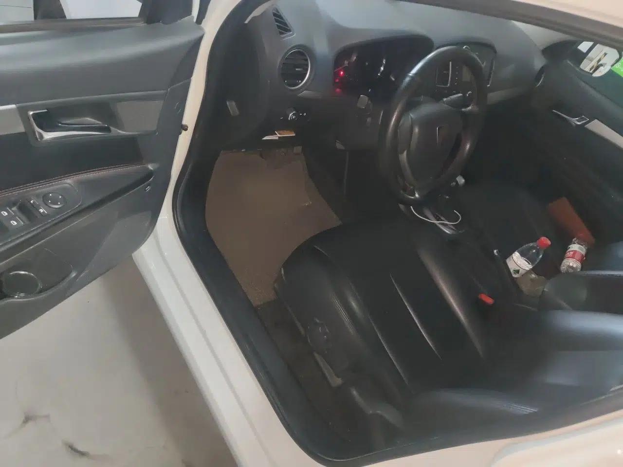 Roewe 350 2014 1.5L Automatic Xunda Edition — миниатюра 17