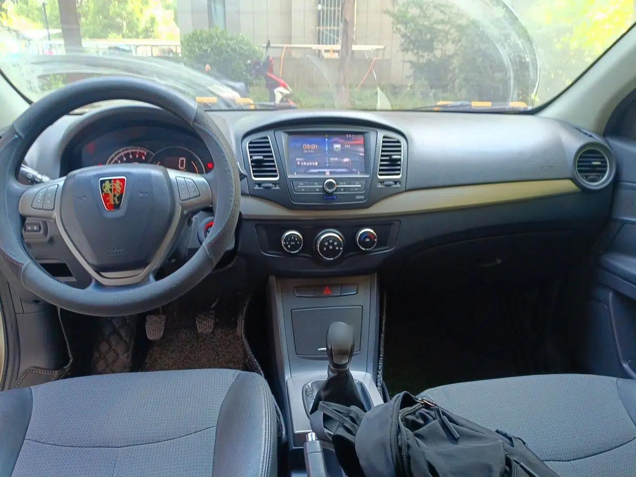 Roewe 350 2013 350C 1.5L Manual Swift Edition — миниатюра 10