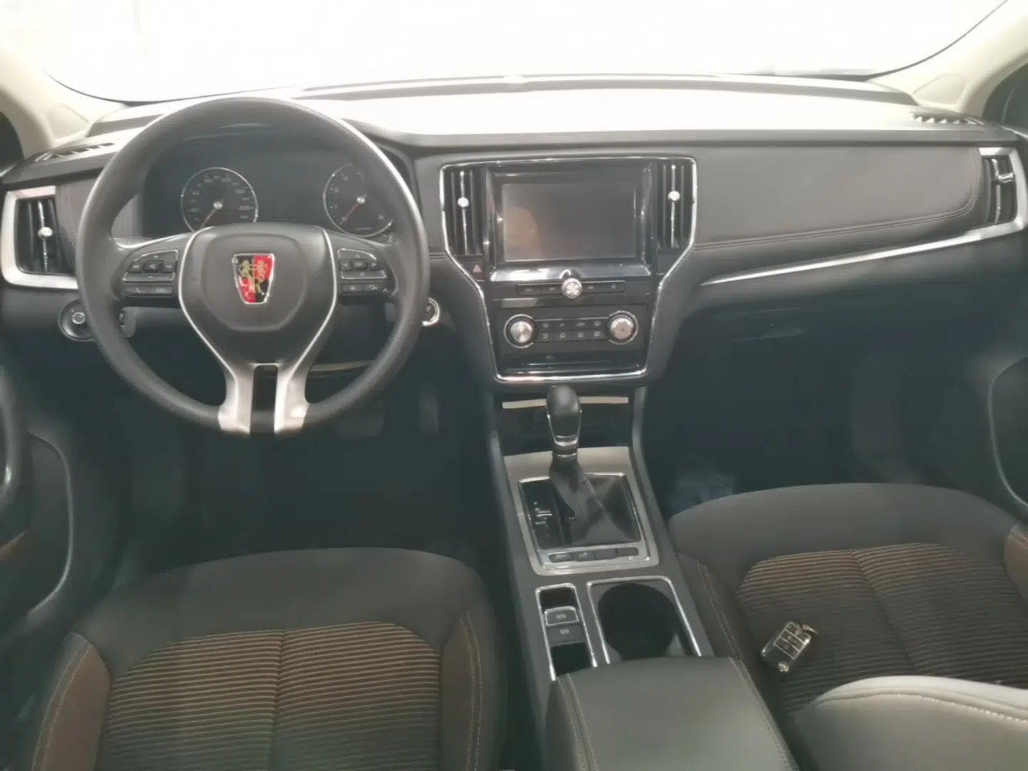 Roewe i6 2019 PLUS 1.6L CVT 4G Connected Luxury Deluxe Edition — миниатюра 13