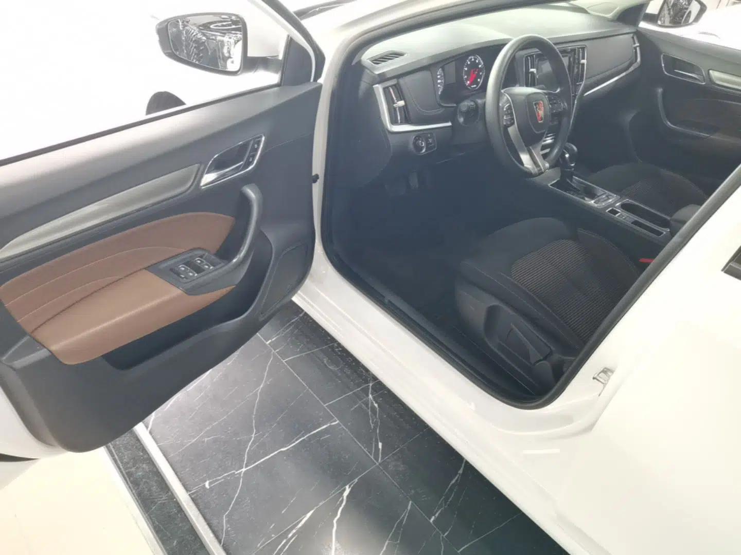 Roewe i6 2019 PLUS 1.6L CVT 4G Connected Luxury Deluxe Edition — миниатюра 19