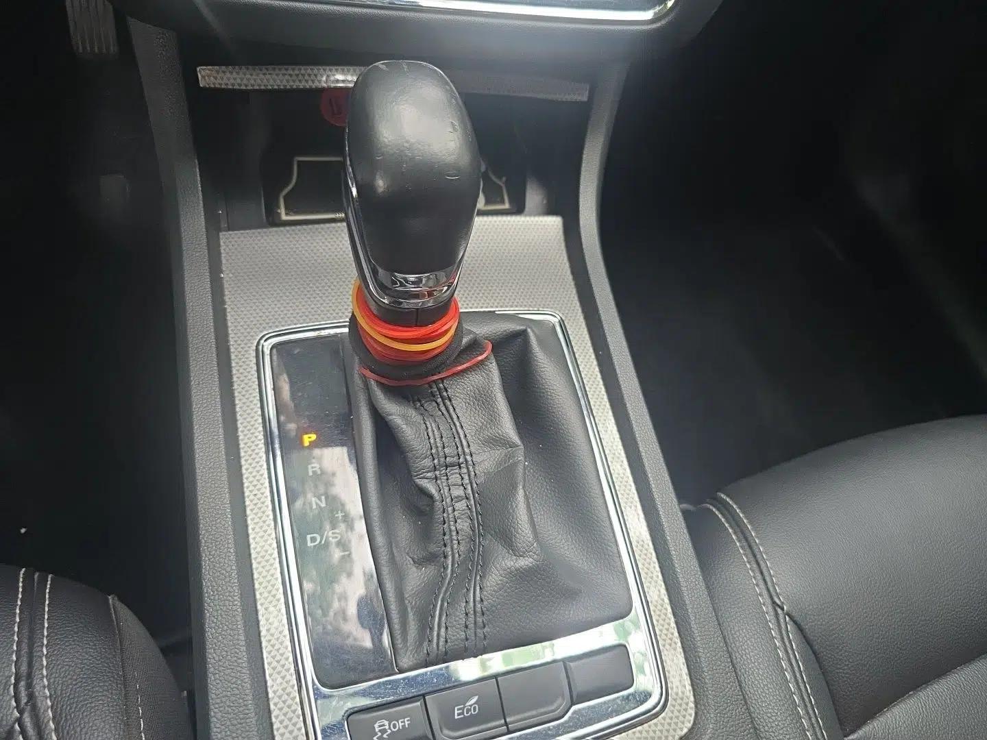 Roewe i6 2018 20T Automatic Internet Smart Edition — миниатюра 15