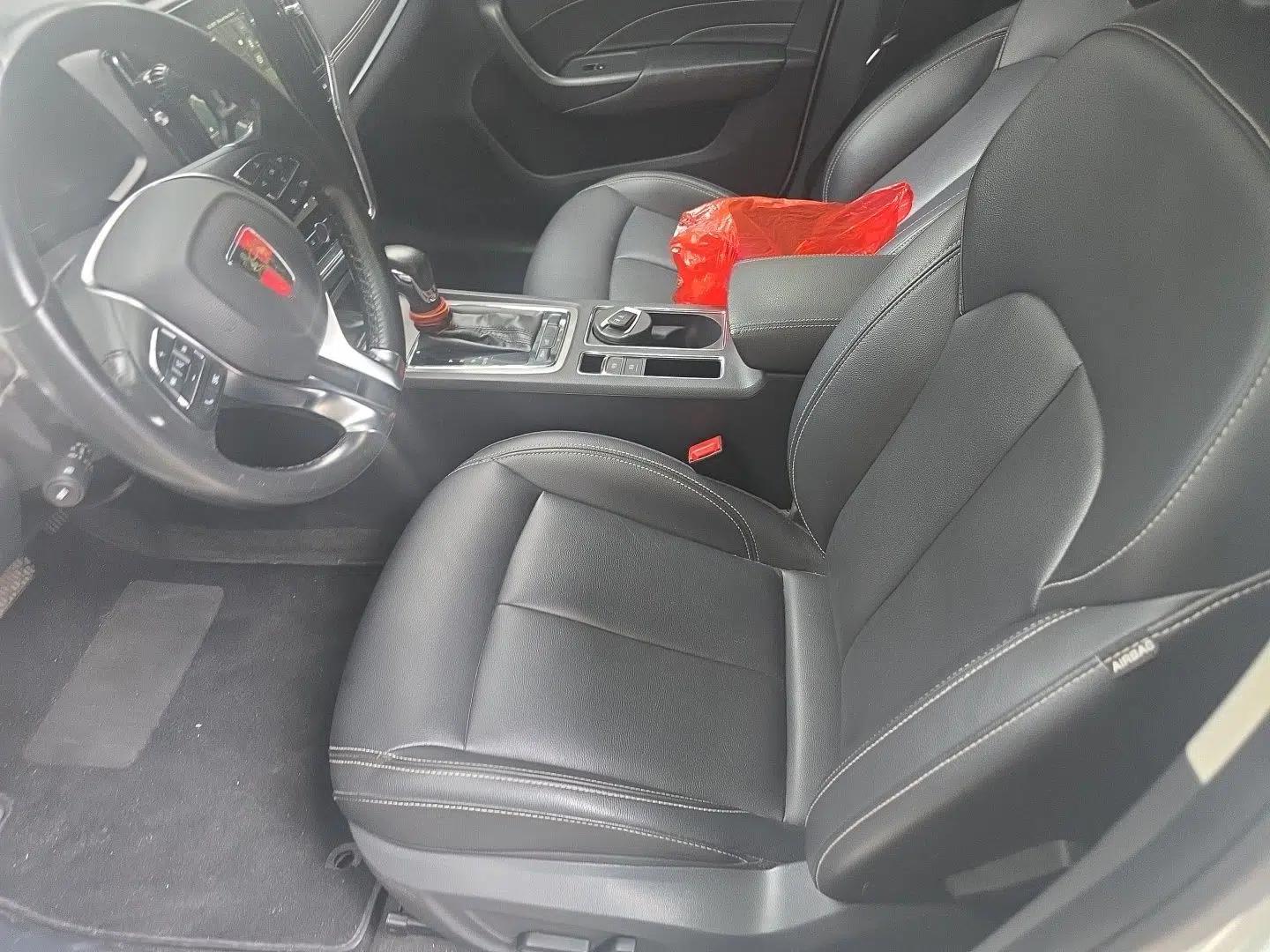 Roewe i6 2018 20T Automatic Internet Smart Edition — миниатюра 16