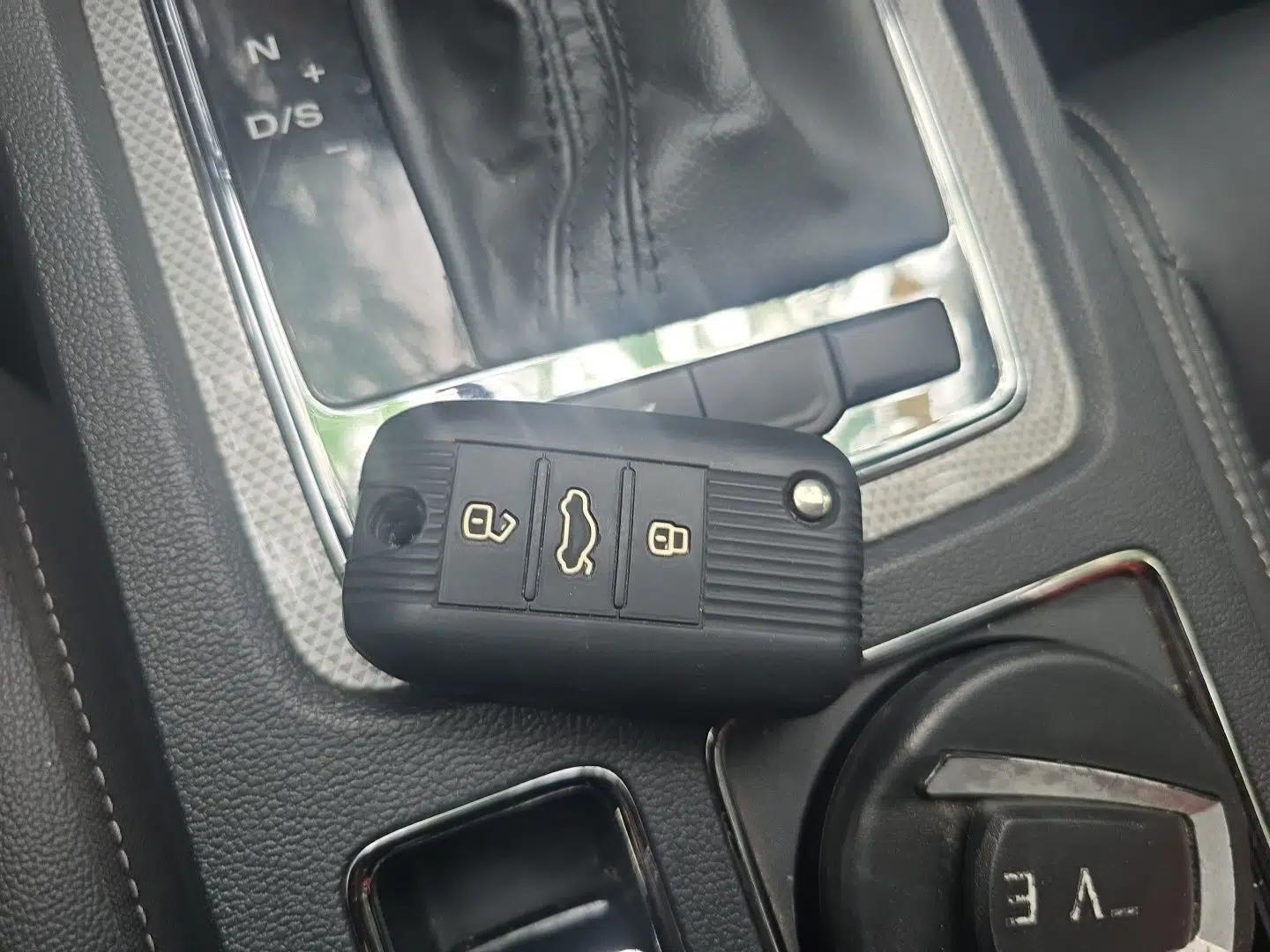 Roewe i6 2018 20T Automatic Internet Smart Edition — миниатюра 9