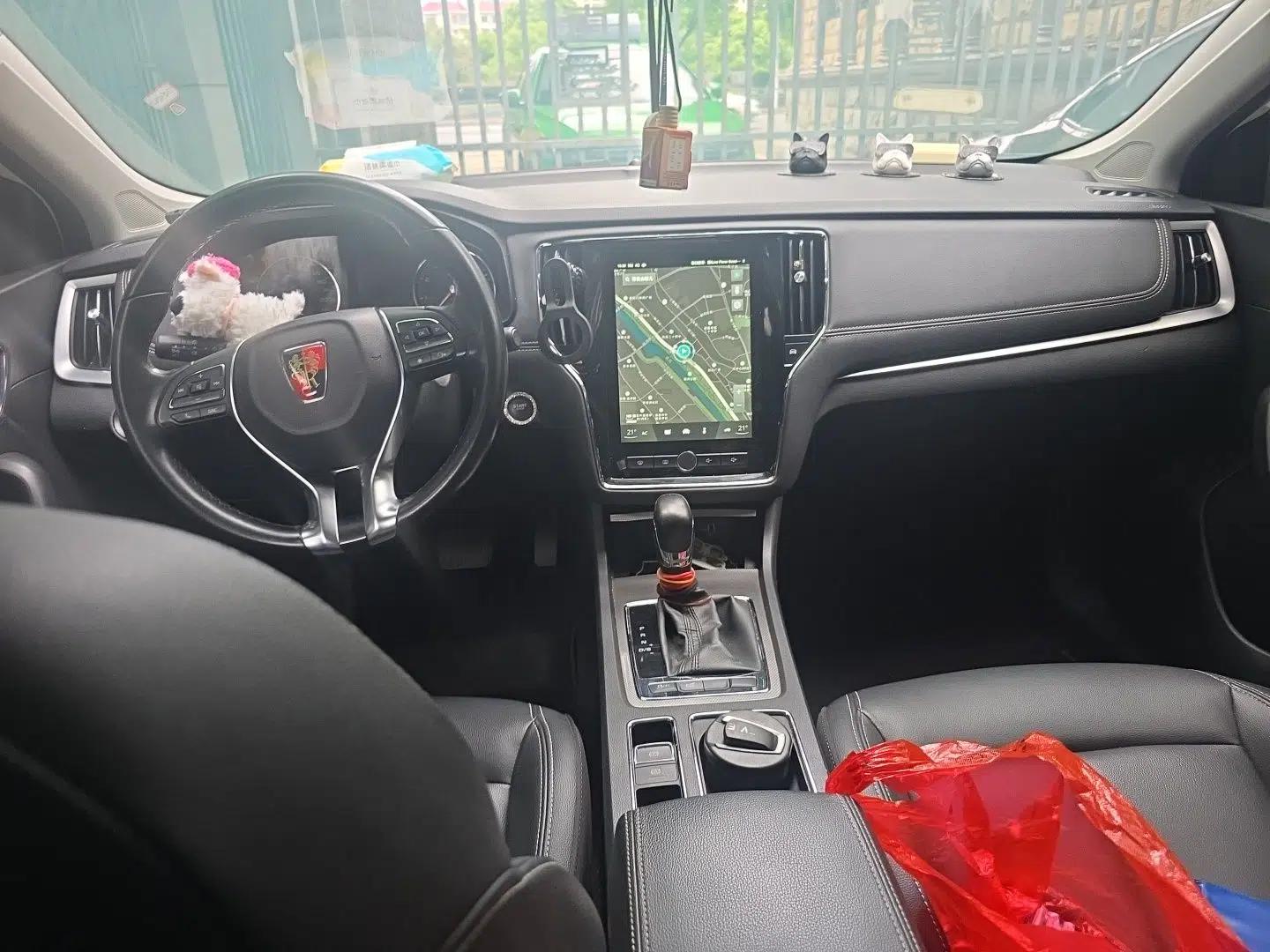 Roewe i6 2018 20T Automatic Internet Smart Edition — миниатюра 10