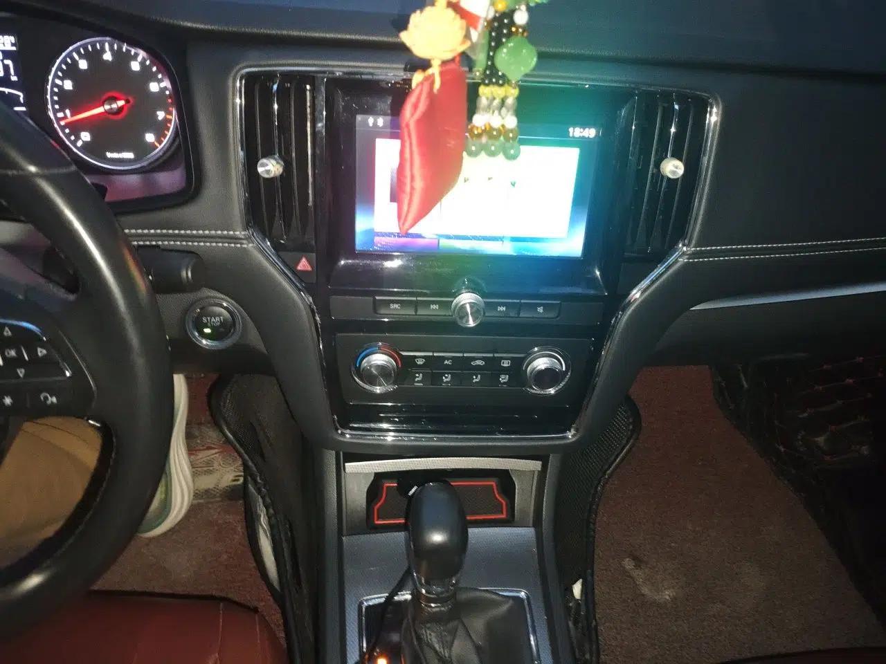 Roewe i6 2018 20T Automatic Flagship Edition — миниатюра 14