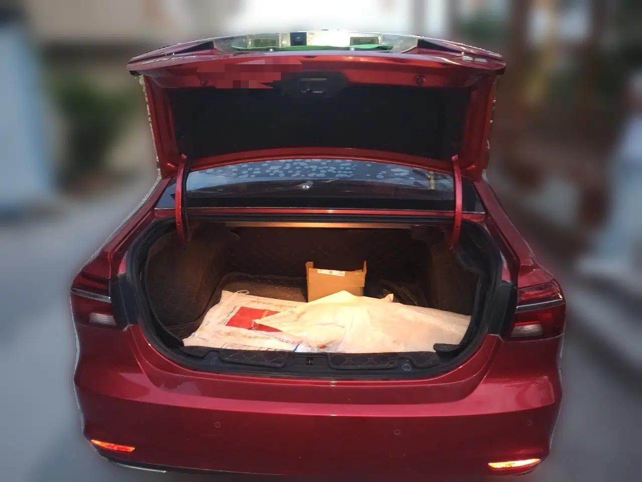 Roewe i6 2018 20T Automatic Flagship Edition — миниатюра 20