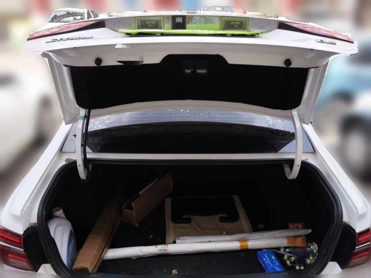 Roewe i6 2020 PLUS 1.6L CVT 4G Connected Glory Flagship Edition — миниатюра 20