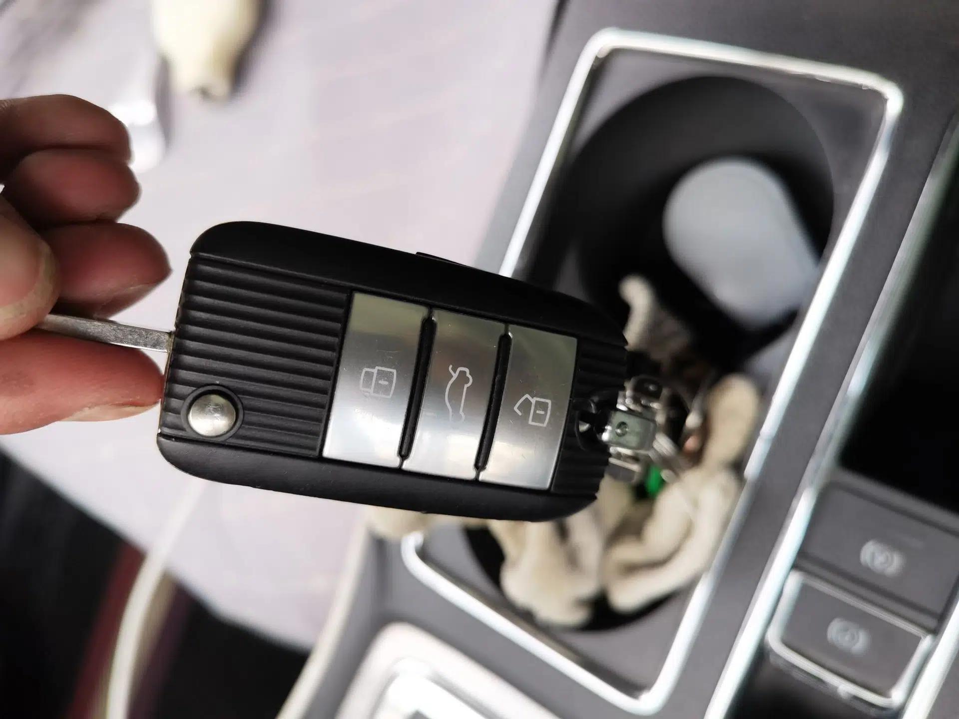 Roewe i6 2020 PLUS 1.6L CVT 4G Connected Glory Flagship Edition — миниатюра 9