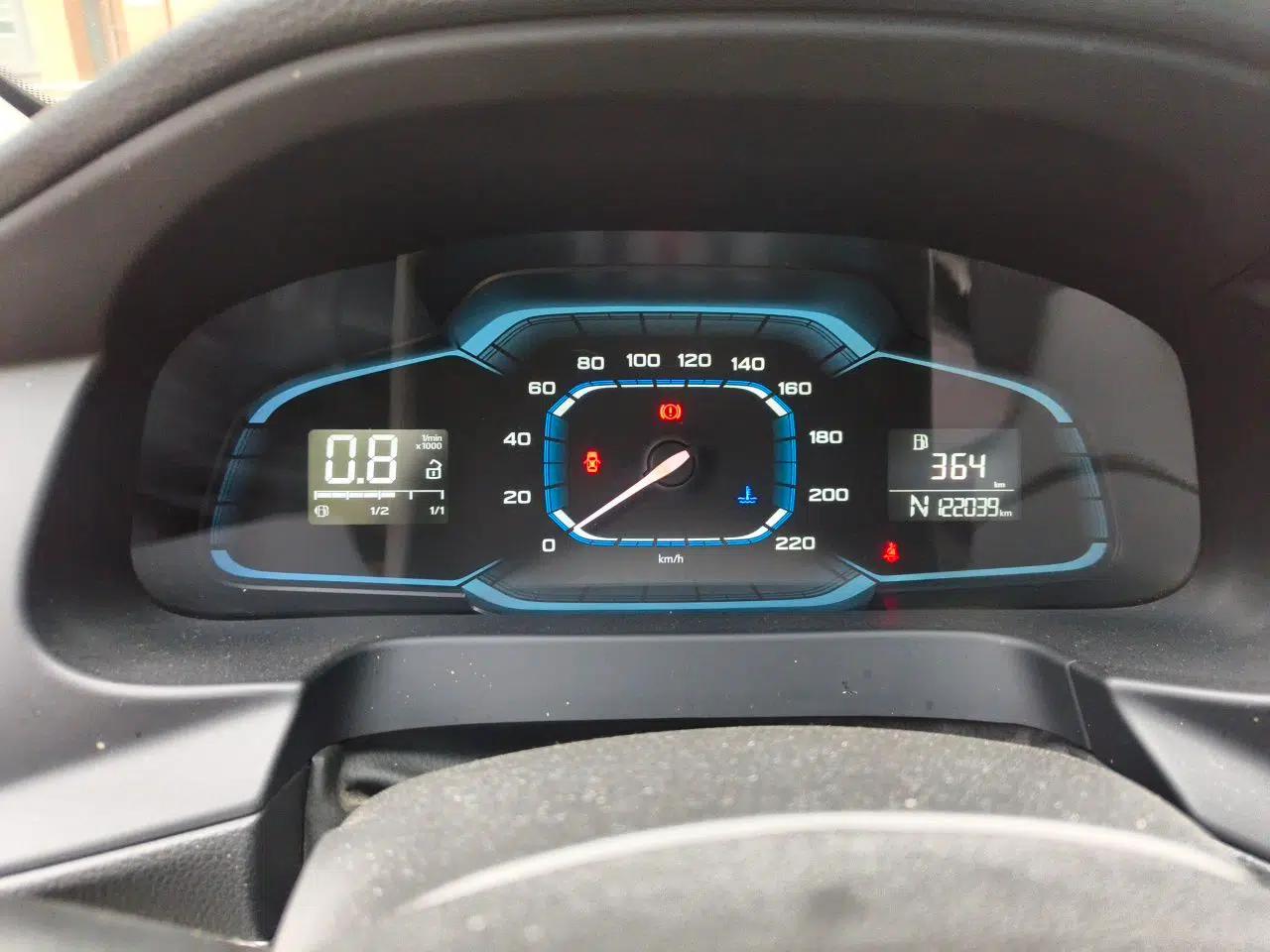Roewe 360 2017 1.5L Automatic Luxury Edition — миниатюра 12