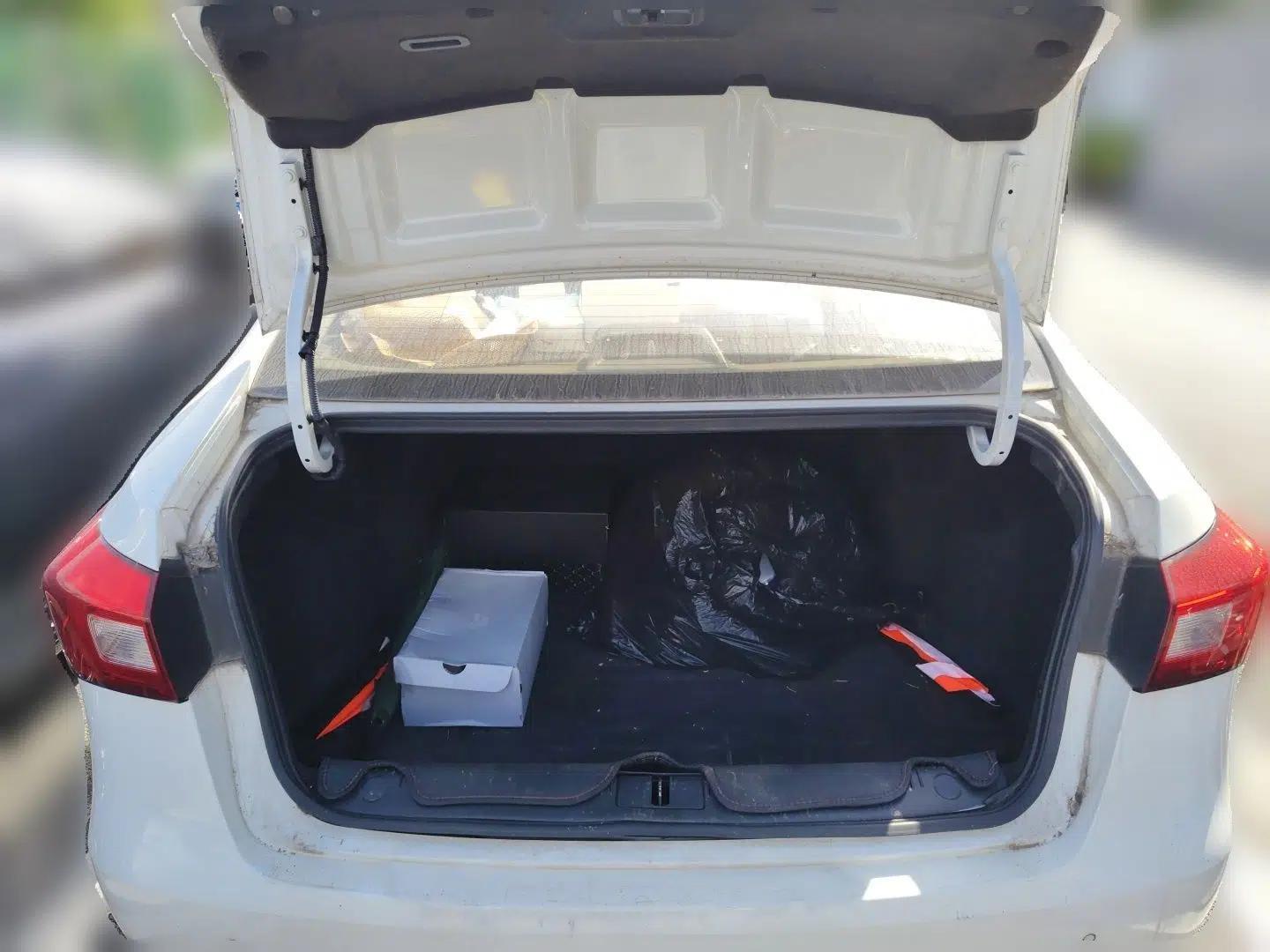 Roewe 360 2016 1.5L Automatic Smart Screen Version — миниатюра 20