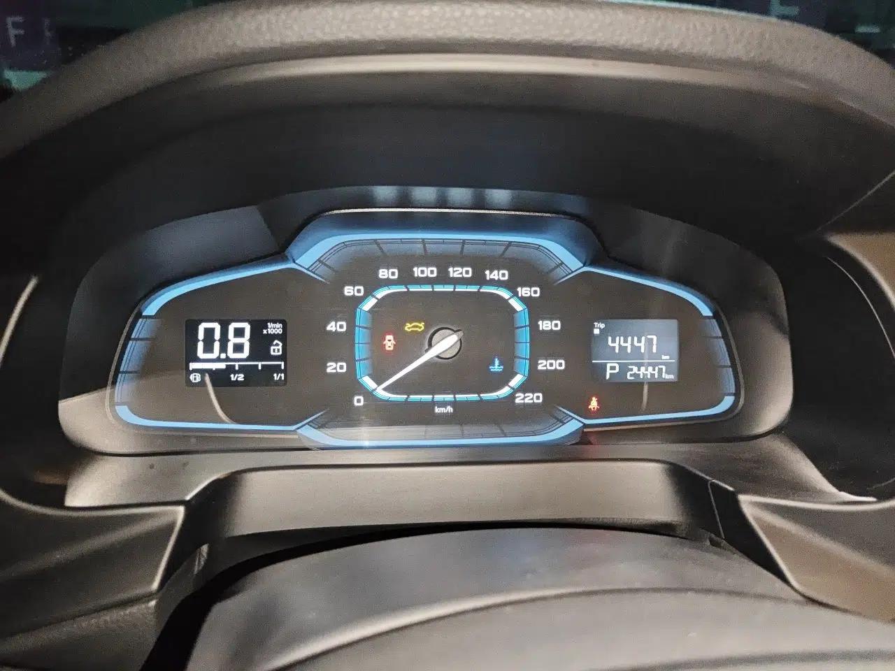 Roewe 360 2015 1.5L Automatic Luxury Edition — миниатюра 12