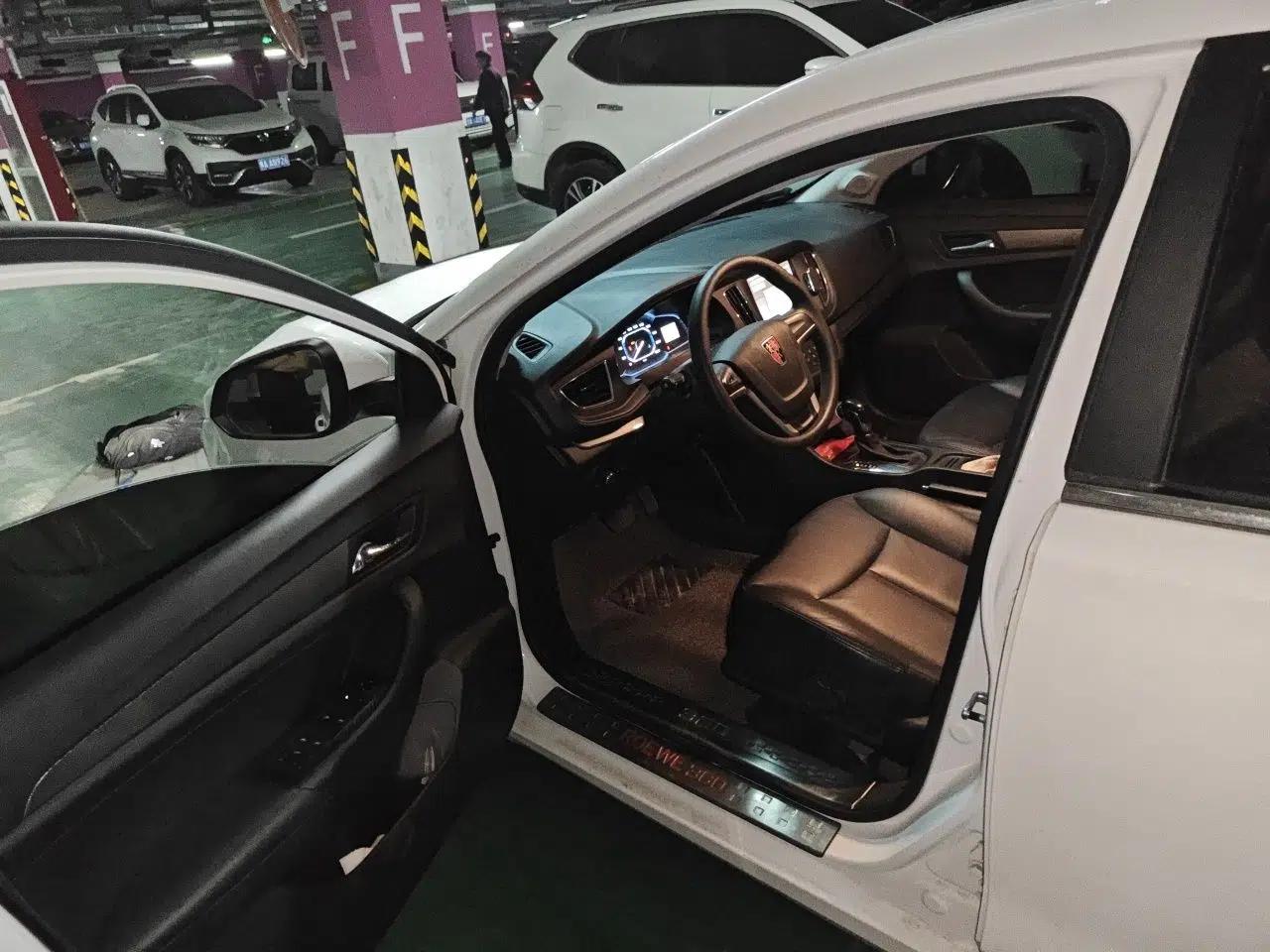 Roewe 360 2015 1.5L Automatic Luxury Edition — миниатюра 17
