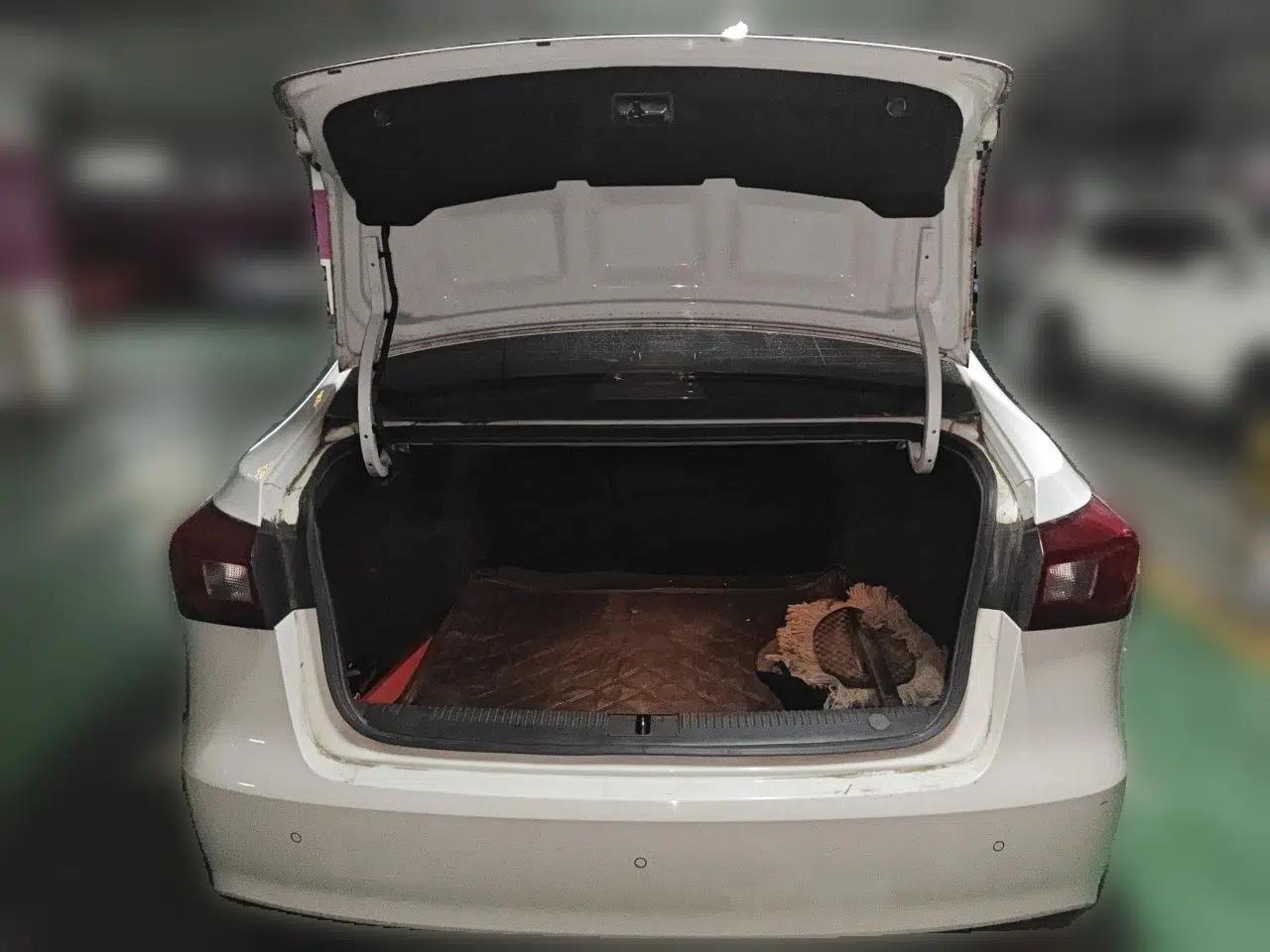 Roewe 360 2015 1.5L Automatic Luxury Edition — миниатюра 20