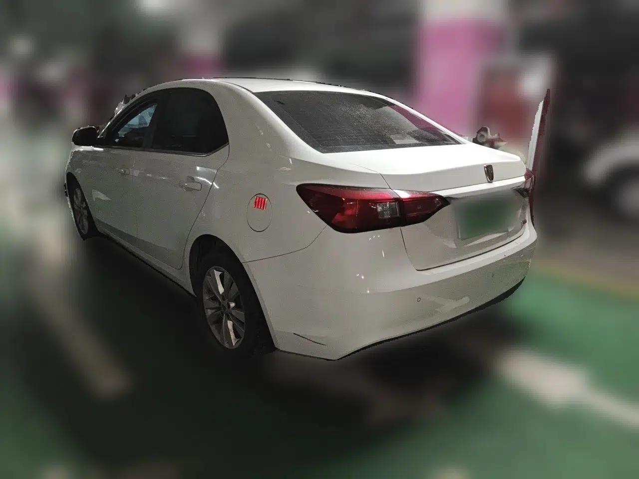 Roewe 360 2015 1.5L Automatic Luxury Edition — миниатюра 4