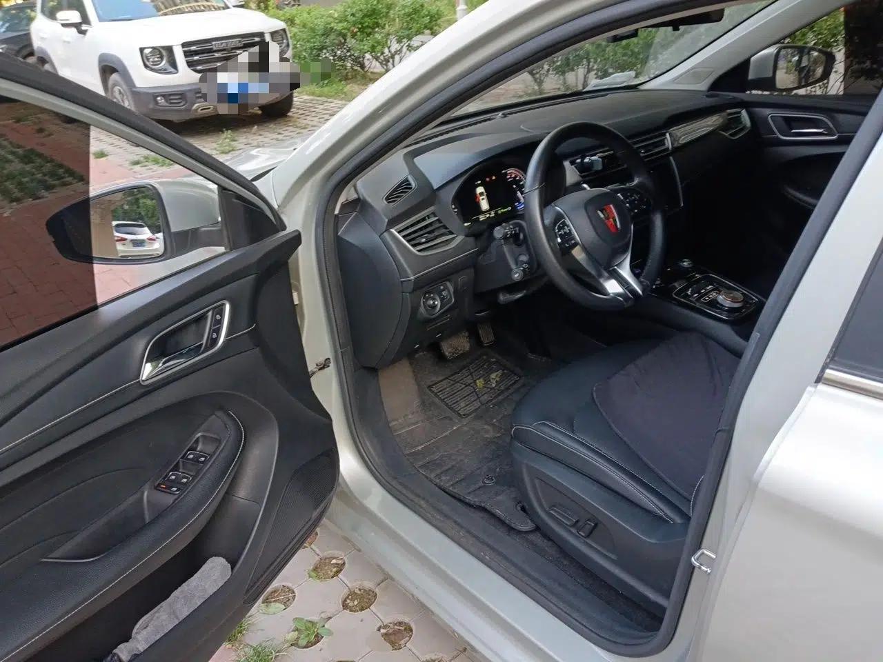 Roewe Ei5 2018 Internet Flagship Edition — миниатюра 17