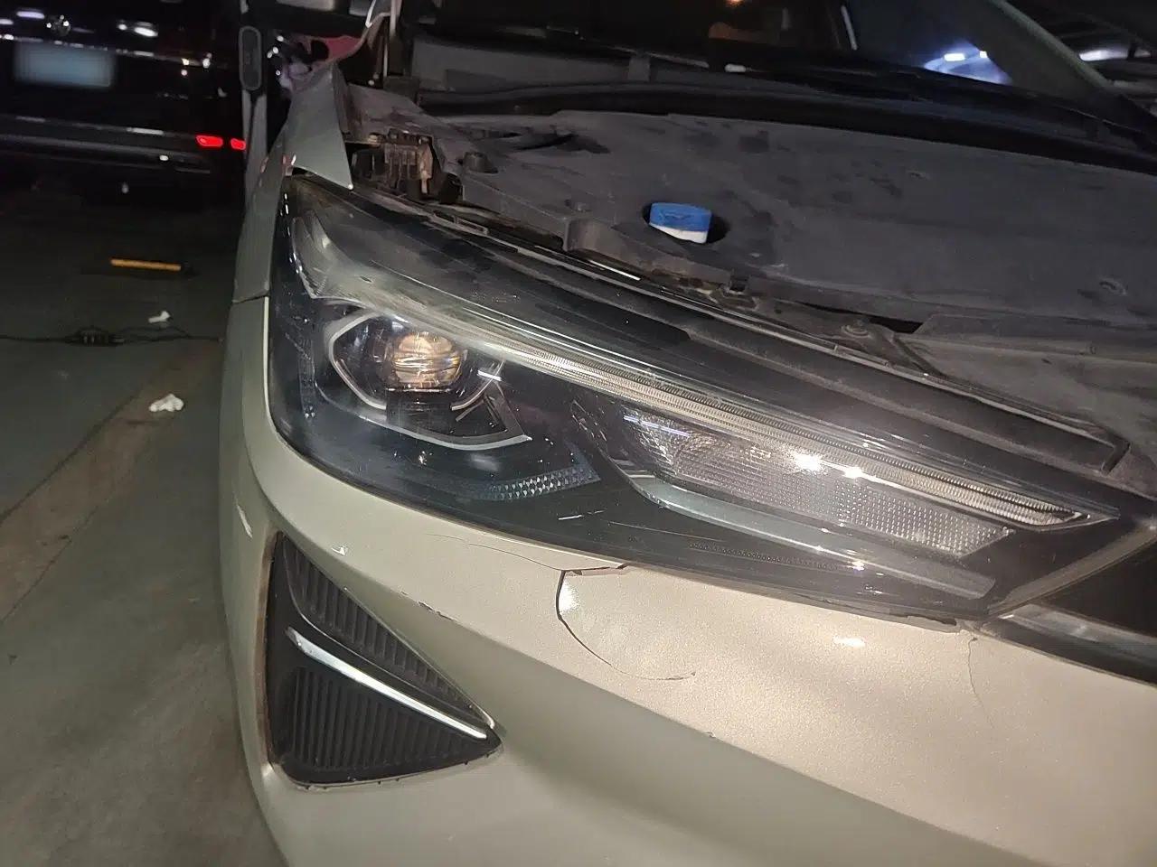 Roewe Ei5 2021 500 Prestige Edition — миниатюра 7