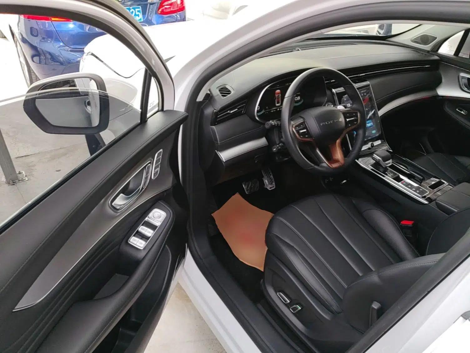 Roewe RX5 MAX 2019 400TGI Automatic Smart Cabin Flagship Edition — миниатюра 19