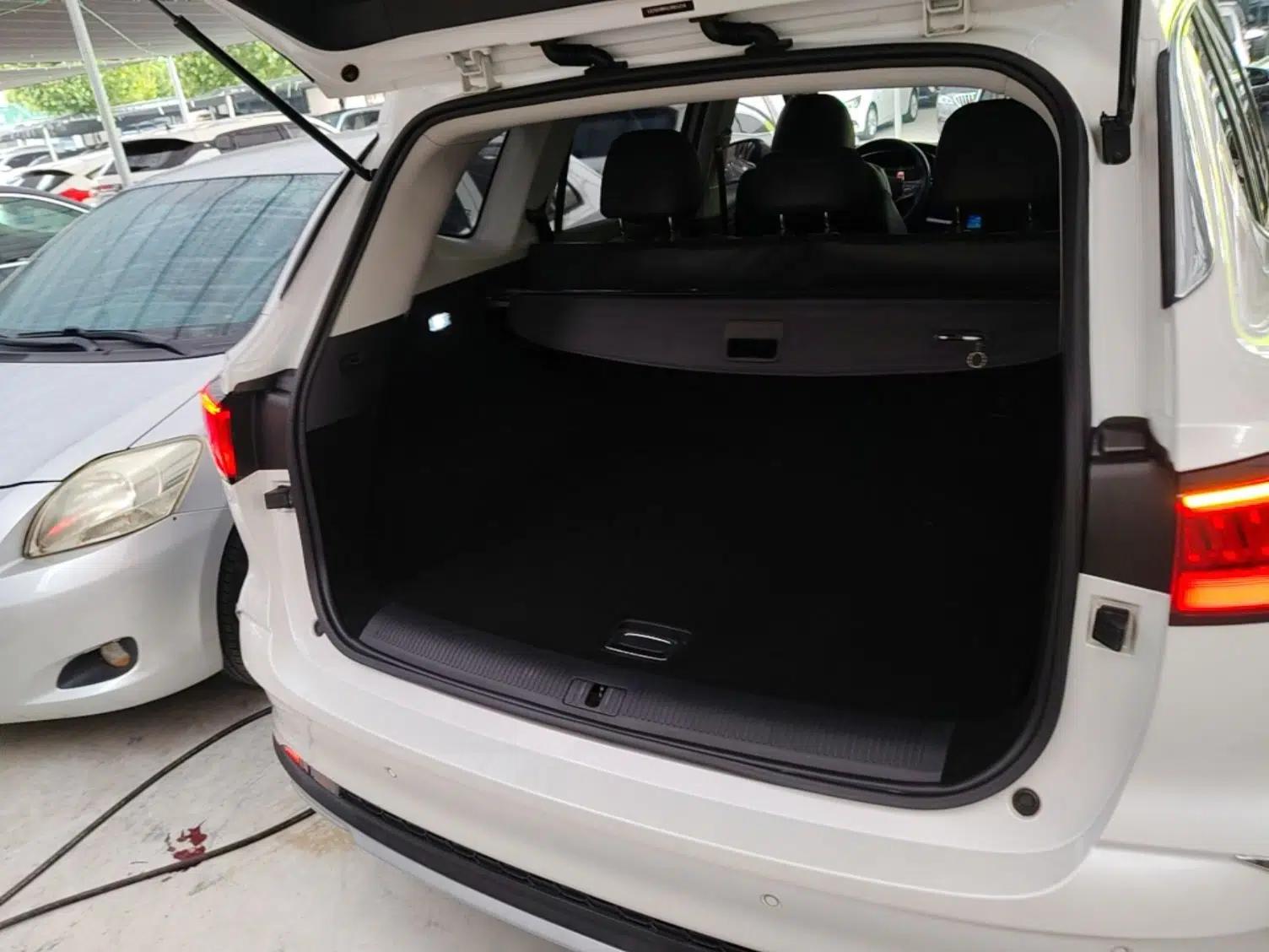 Roewe RX5 MAX 2019 400TGI Automatic Smart Cabin Flagship Edition — миниатюра 22