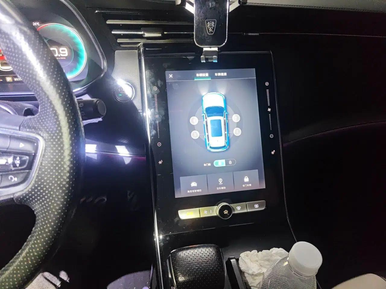 Roewe RX5 MAX 2019 400TGI Automatic Smart Cabin Flagship Edition — миниатюра 14