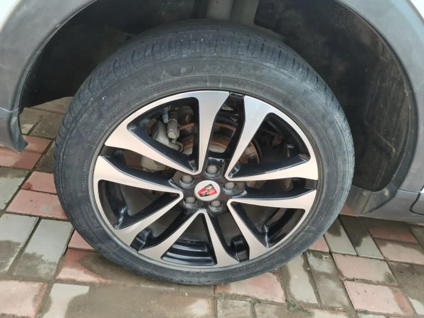 Roewe RX3 2018 1.6L Manual Flagship Edition — миниатюра 10