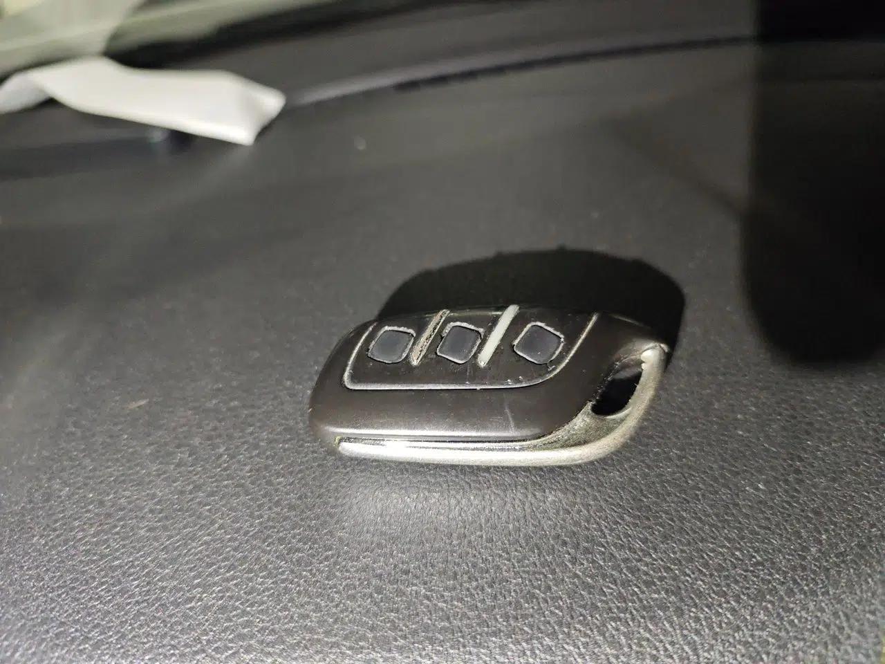Roewe RX3 2020 1.6L CVT 4G Connected Ultra-Cool Flagship Edition — миниатюра 9