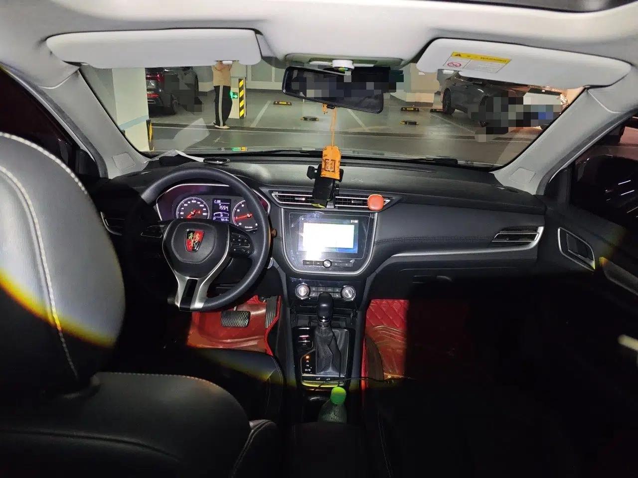 Roewe RX3 2020 1.6L CVT 4G Connected Ultra-Cool Flagship Edition — миниатюра 10