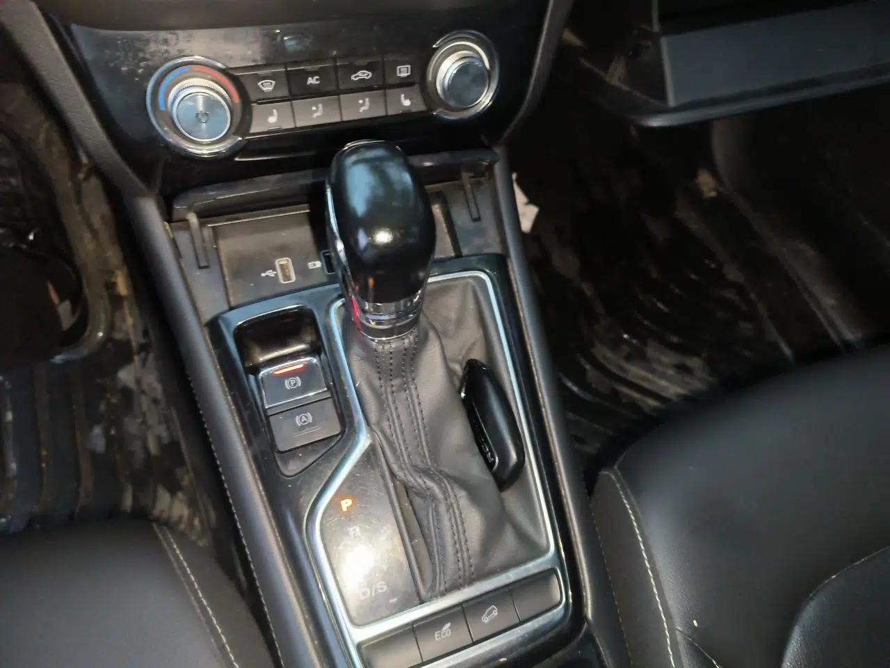 Roewe RX3 2018 1.6L CVT Flagship Edition — миниатюра 15